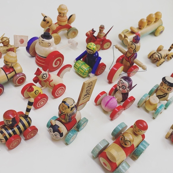 □ ２月の展示ご案内／江戸独楽と木地玩具コレクション即売展 